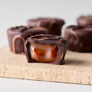 Karamell_Cut_1100_1920x1920 Glutenfreie Karamell-Fleur de Sel Praline