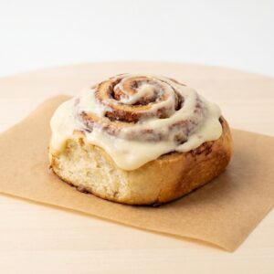 cream cheese Classic Cinnamon Roll | glutenfrei
